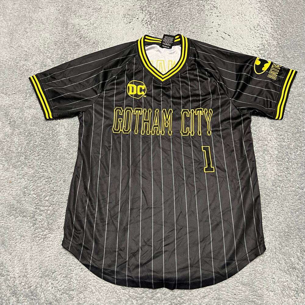 Batman DC Comics Jersey Mens Medium  #1 Box Lunch B Wayne